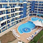 Marina Club 4*