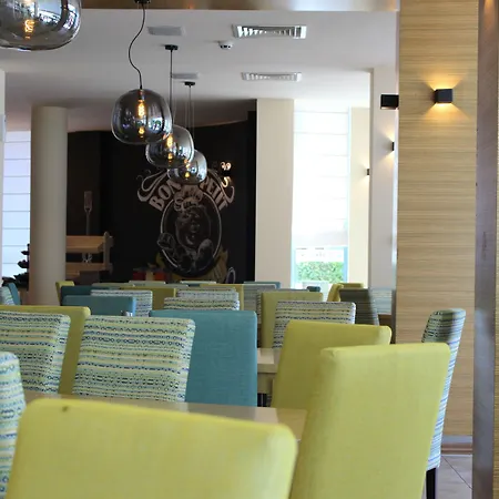 Marina Club 4* פומורי