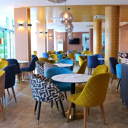Hotel de apartamente Marina Club 4*