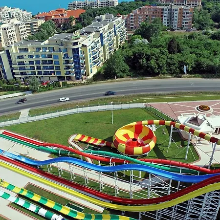 Marina Club Aparthotel 4*